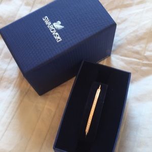 Swarovski bracelet. Crystals. Rose gold. New.